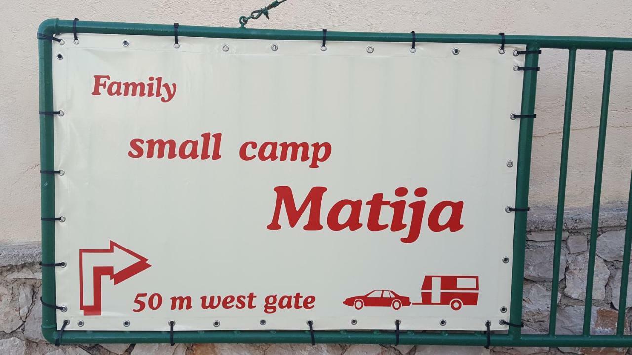 Отель Camping Matija Бетина Экстерьер фото